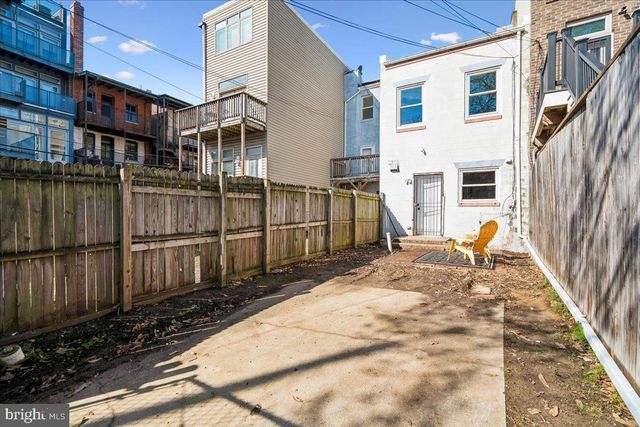 817 4TH ST NE, Washington, DC 20002