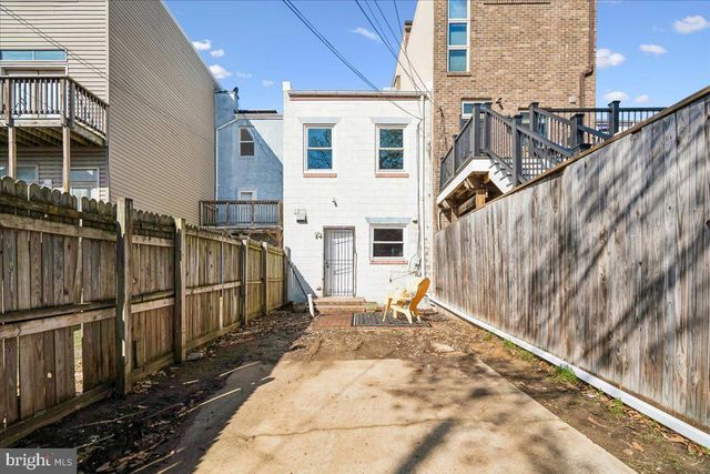 817 4TH ST NE, Washington, DC 20002