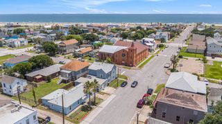 1014 11th Street, Galveston, TX 77550