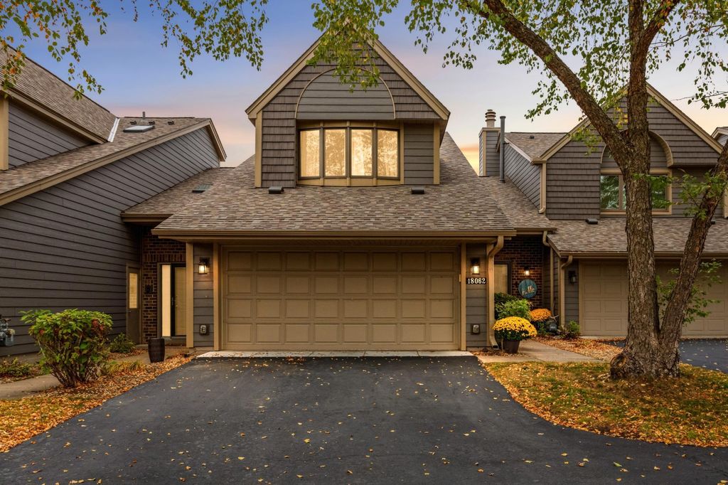 18062 Judicial Way N, Lakeville, MN 55044 — exterior