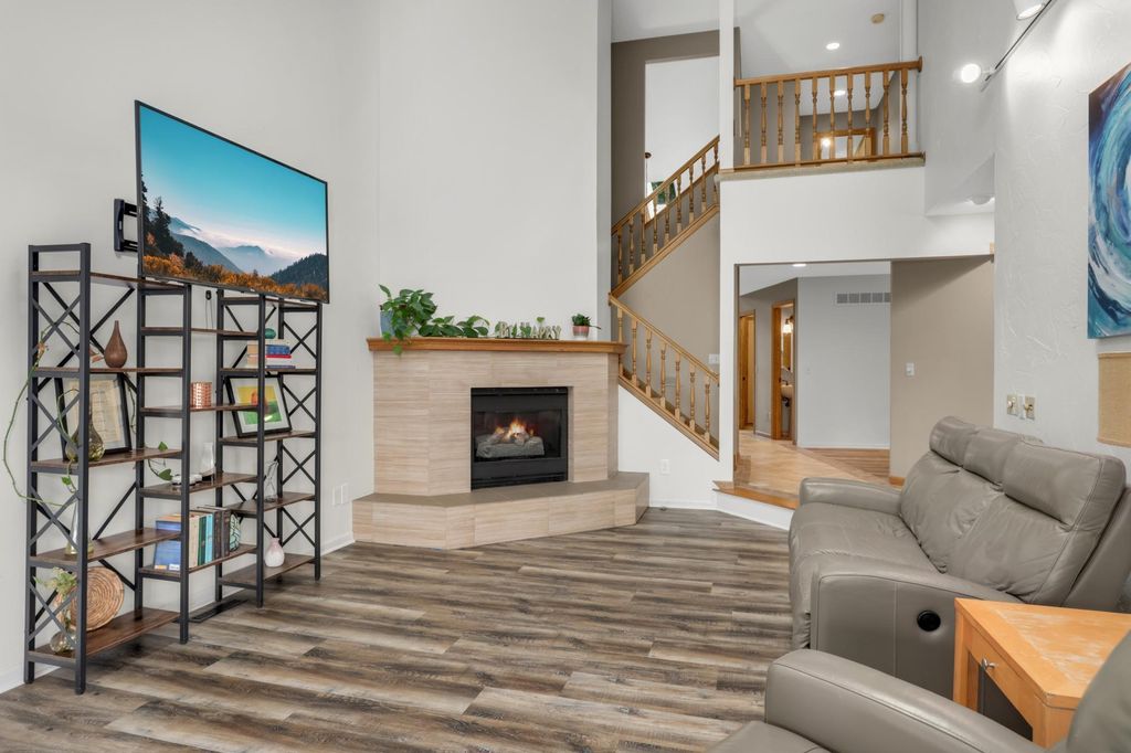 18062 Judicial Way N, Lakeville, MN 55044 — photo 4