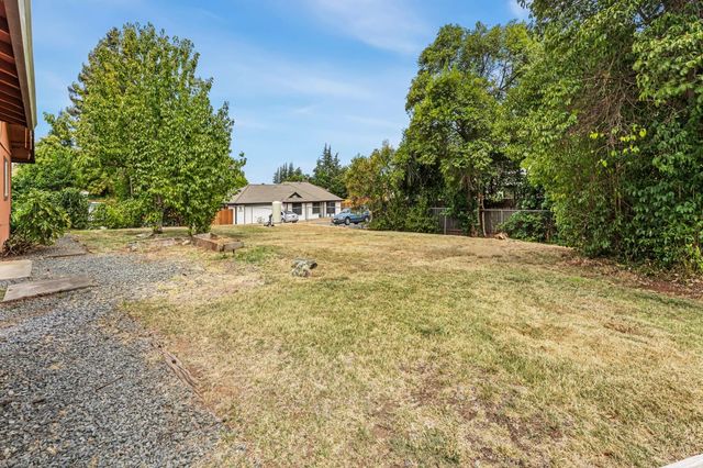 12101 Pye Ln, Auburn, CA 95602