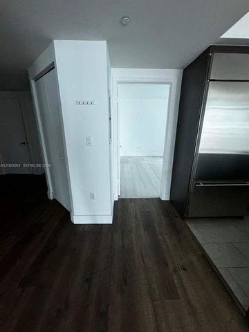 500 Brickell Ave 1207, Miami, FL 33131