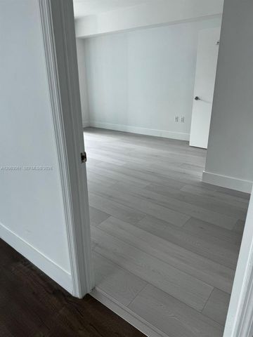 500 Brickell Ave 1207, Miami, FL 33131