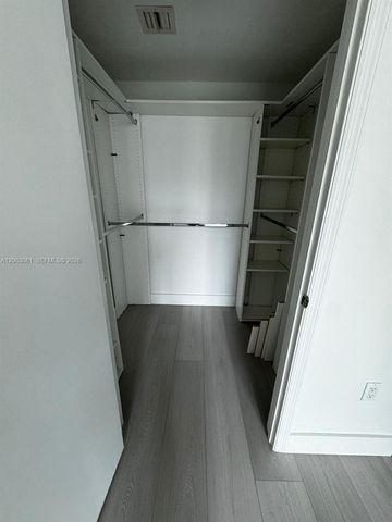 500 Brickell Ave 1207, Miami, FL 33131