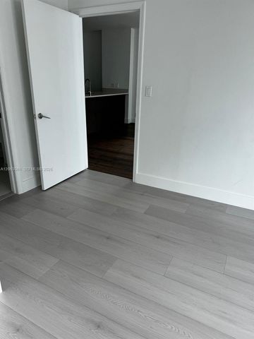 500 Brickell Ave 1207, Miami, FL 33131