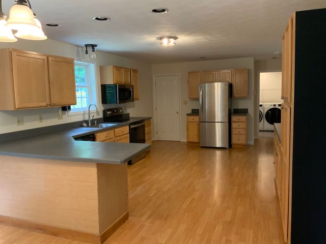 448 Bee Hole Road, Loudon, NH 03307