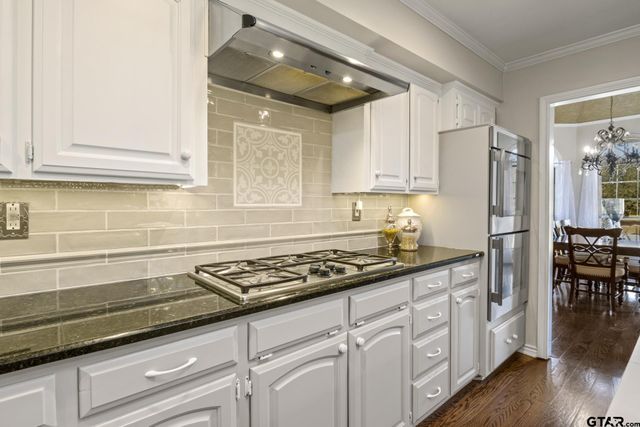 912 Fleming, Mt Pleasant, TX 75455