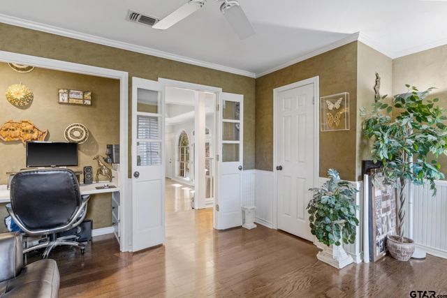 912 Fleming, Mt Pleasant, TX 75455