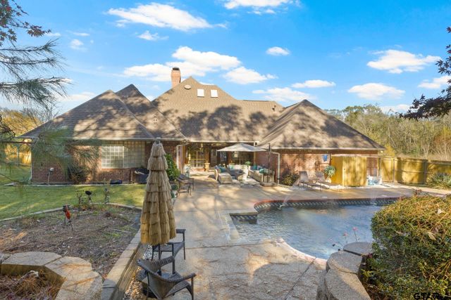 912 Fleming, Mt Pleasant, TX 75455