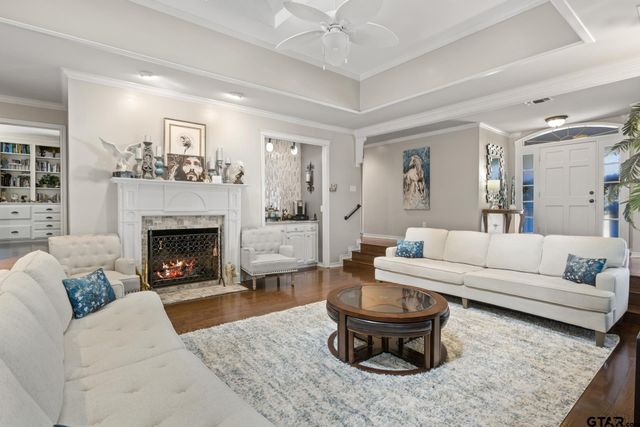 912 Fleming, Mt Pleasant, TX 75455