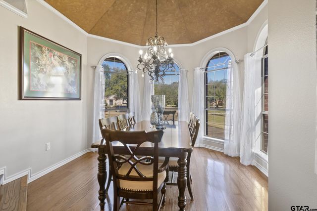 912 Fleming, Mt Pleasant, TX 75455