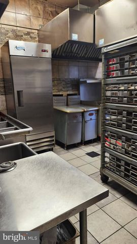 5452 N 5TH ST, Philadelphia, PA 19120