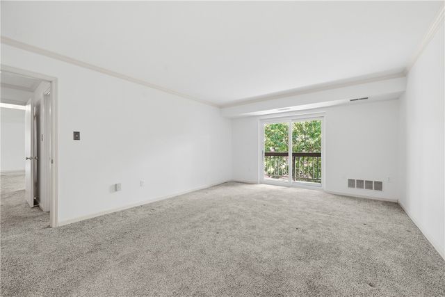 1500 COCHRAN ROAD 900, Scott Twp, PA 15243