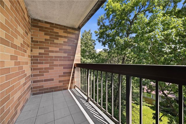 1500 COCHRAN ROAD 900, Scott Twp, PA 15243