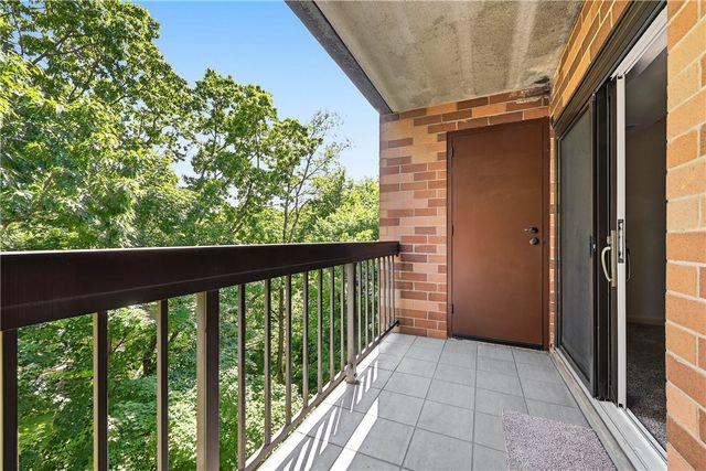 1500 COCHRAN ROAD 900, Scott Twp, PA 15243