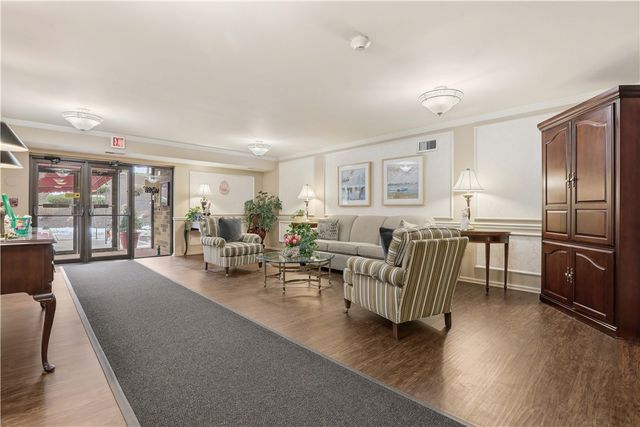 1500 COCHRAN ROAD 900, Scott Twp, PA 15243