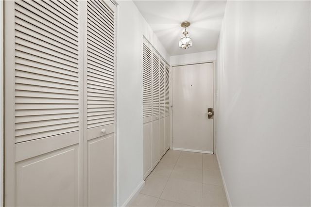 1500 COCHRAN ROAD 900, Scott Twp, PA 15243
