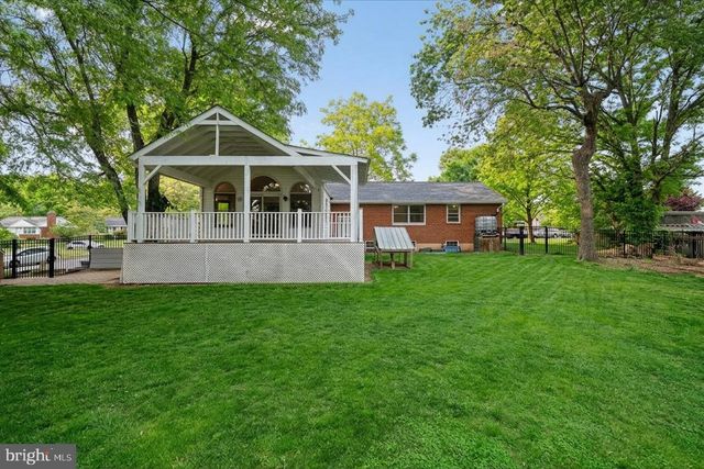 10909 FLEETWOOD DR, Beltsville, MD 20705