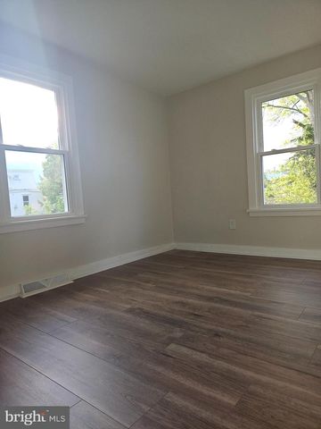 115 E 2ND ST, Moorestown, NJ 08057