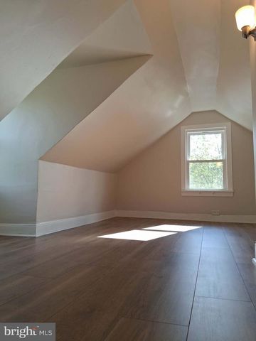 115 E 2ND ST, Moorestown, NJ 08057