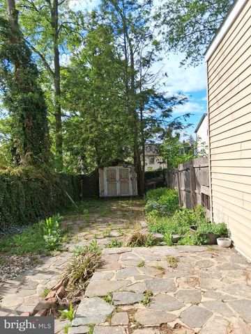 115 E 2ND ST, Moorestown, NJ 08057