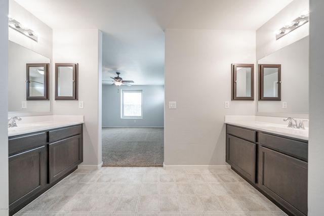 4060 E Vest Avenue, Gilbert, AZ 85295