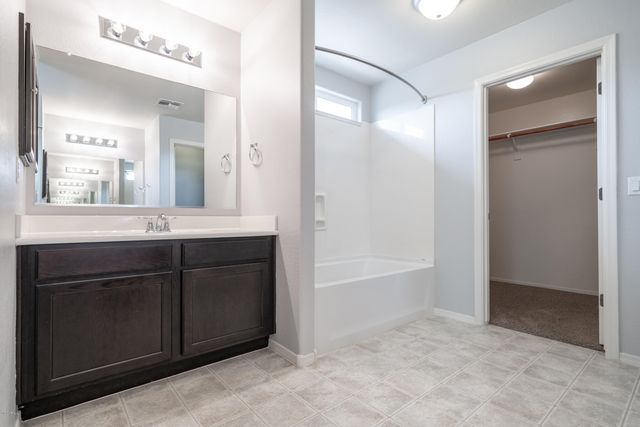 4060 E Vest Avenue, Gilbert, AZ 85295