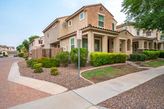 4060 E Vest Avenue, Gilbert, AZ 85295