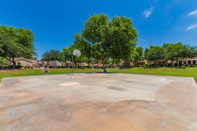 4060 E Vest Avenue, Gilbert, AZ 85295