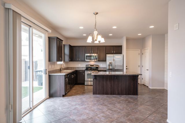 4060 E Vest Avenue, Gilbert, AZ 85295