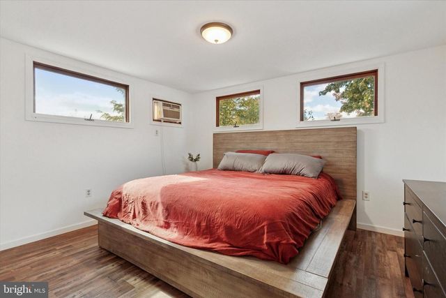 63 EDGEWOOD ST, Pottstown, PA 19464