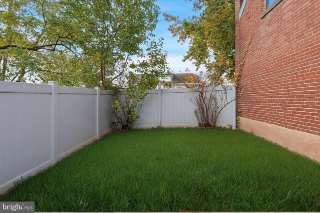 63 EDGEWOOD ST, Pottstown, PA 19464