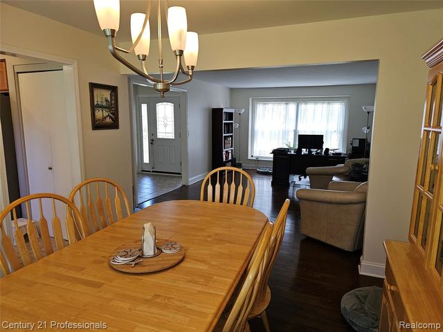 1508 Crooks Road, Rochester Hills, MI 48309