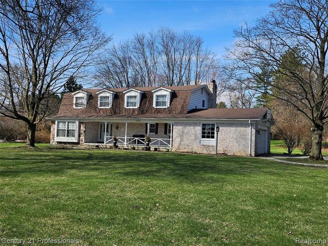 1508 Crooks Road, Rochester Hills, MI 48309