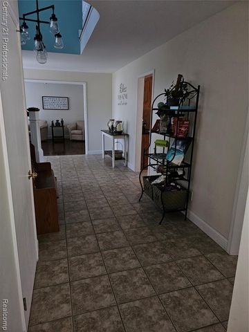 1508 Crooks Road, Rochester Hills, MI 48309