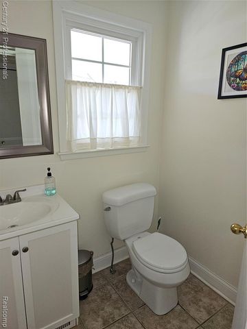 1508 Crooks Road, Rochester Hills, MI 48309