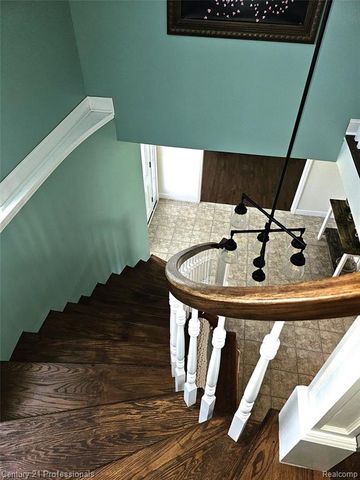 1508 Crooks Road, Rochester Hills, MI 48309