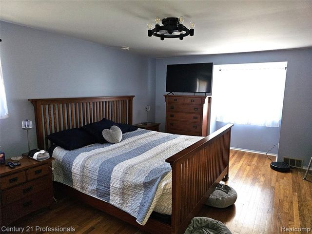 1508 Crooks Road, Rochester Hills, MI 48309