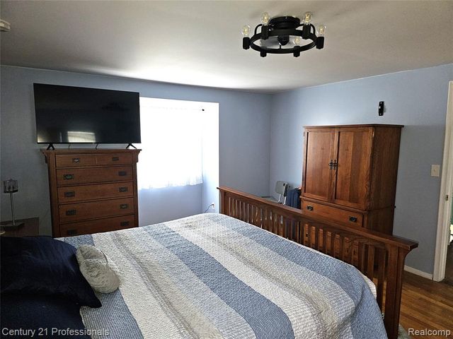 1508 Crooks Road, Rochester Hills, MI 48309