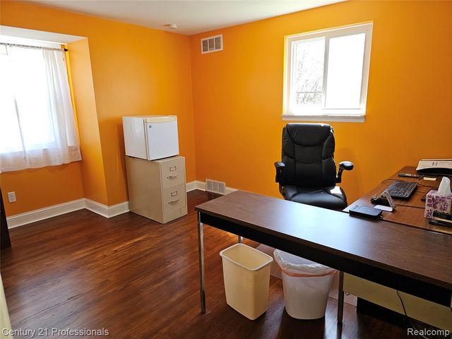 1508 Crooks Road, Rochester Hills, MI 48309