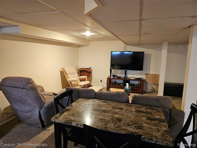 1508 Crooks Road, Rochester Hills, MI 48309