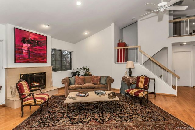 232 Linnet Court, Manhasset, NY 11030