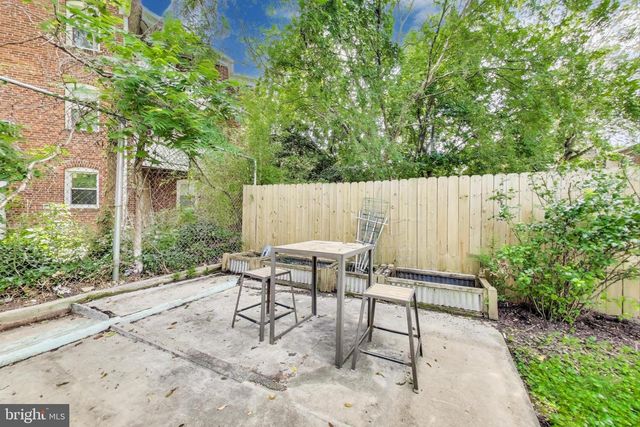 8209 FLOWER AVE, Takoma Park, MD 20912