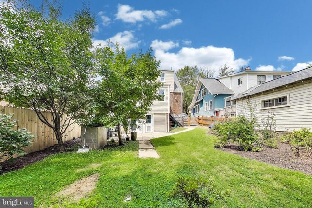 8209 FLOWER AVE, Takoma Park, MD 20912