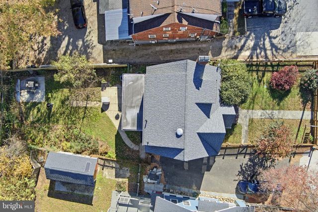8209 FLOWER AVE, Takoma Park, MD 20912
