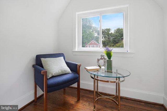 8209 FLOWER AVE, Takoma Park, MD 20912