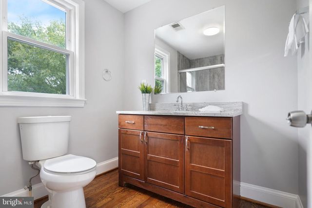 8209 FLOWER AVE, Takoma Park, MD 20912