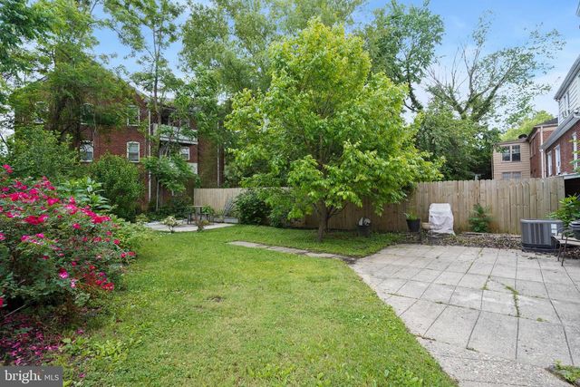 8209 FLOWER AVE, Takoma Park, MD 20912