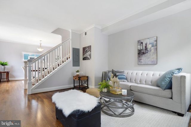 8209 FLOWER AVE, Takoma Park, MD 20912